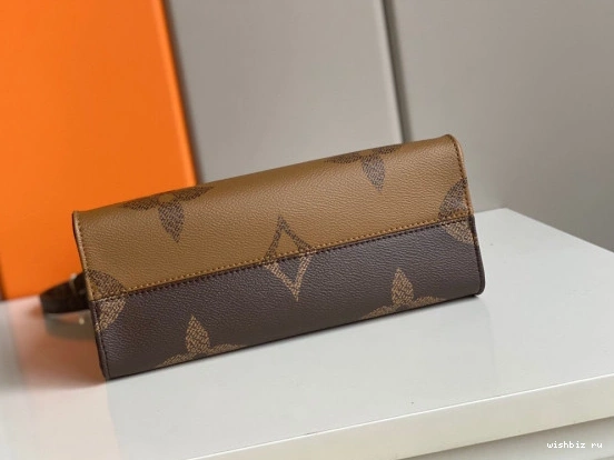 WIS VUITTON PM LOUIS ONTHEGO 1204